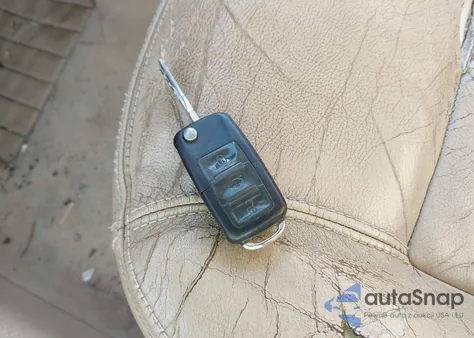 2005 Volkswagen Passat Glx from USA, damaged, VIN WVWTU63B35E041329